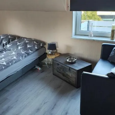 Moderne No. 1 Mit Balkon