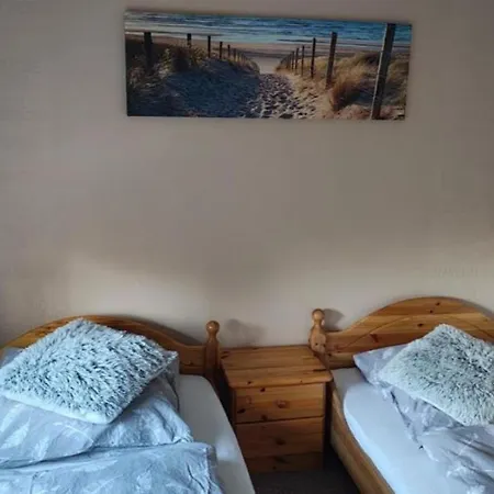Appartement Moderne No. 1 Mit Balkon *